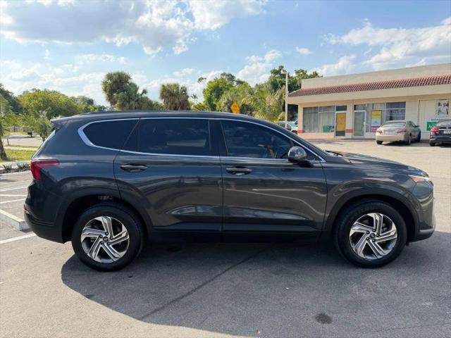 2021 Hyundai Santa Fe SE