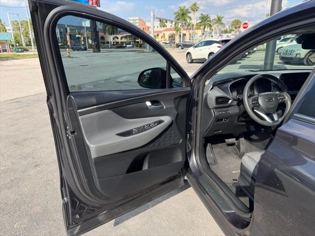 2021 Hyundai Santa Fe SE