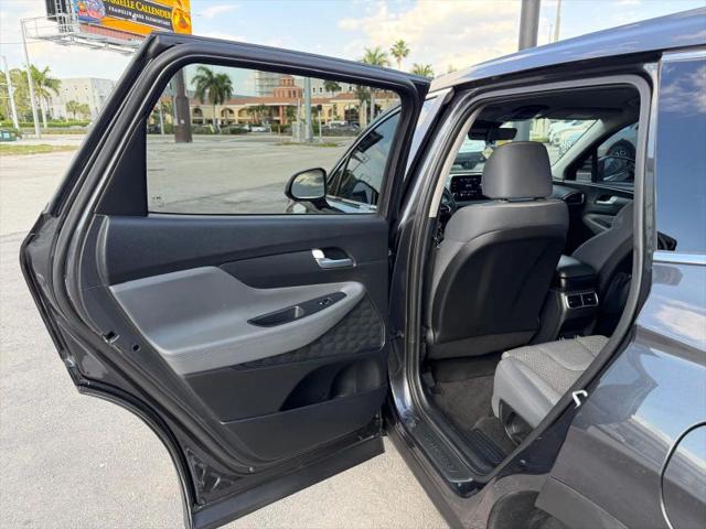 2021 Hyundai Santa Fe SE