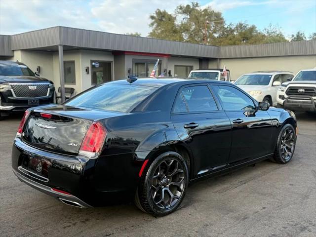 2019 Chrysler 300 Touring