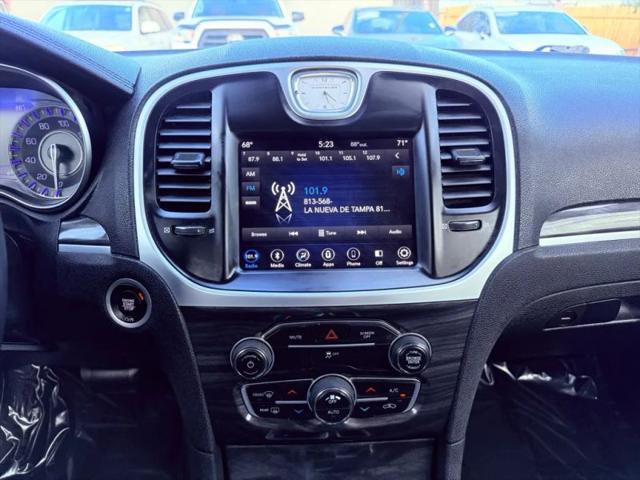 2019 Chrysler 300 Touring