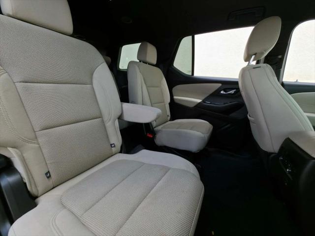 2022 Chevrolet Traverse AWD LT Cloth
