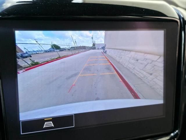 2022 Chevrolet Traverse AWD LT Cloth