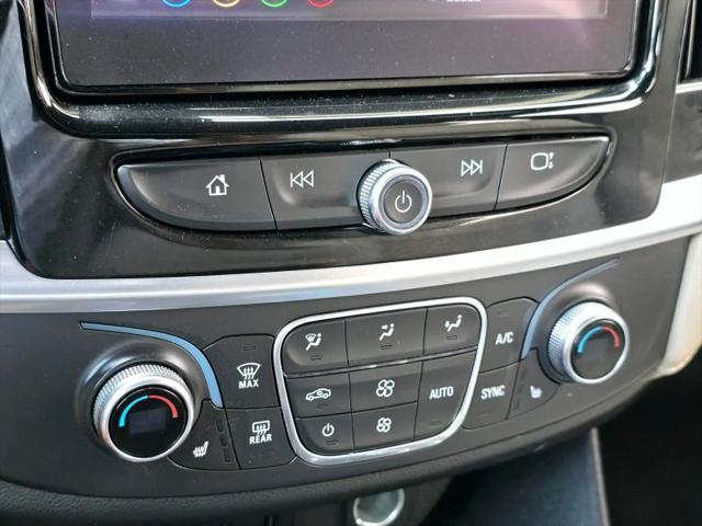 2022 Chevrolet Traverse AWD LT Cloth