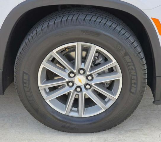 2022 Chevrolet Traverse AWD LT Cloth