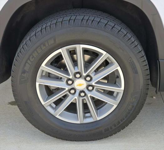 2022 Chevrolet Traverse AWD LT Cloth
