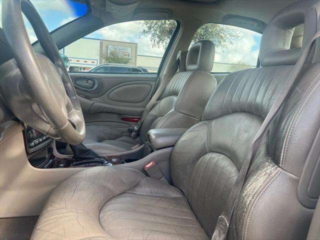 2001 Pontiac Bonneville SLE
