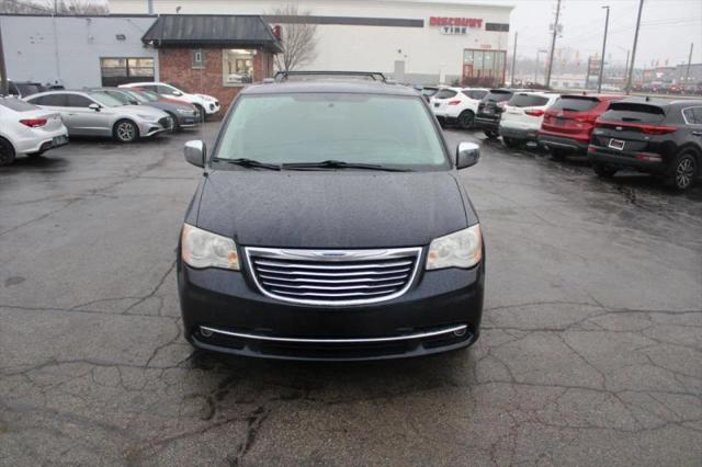 2011 Chrysler Town & Country Touring-L
