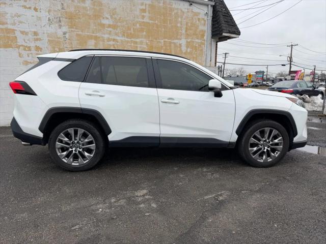 2020 Toyota RAV4 XLE Premium