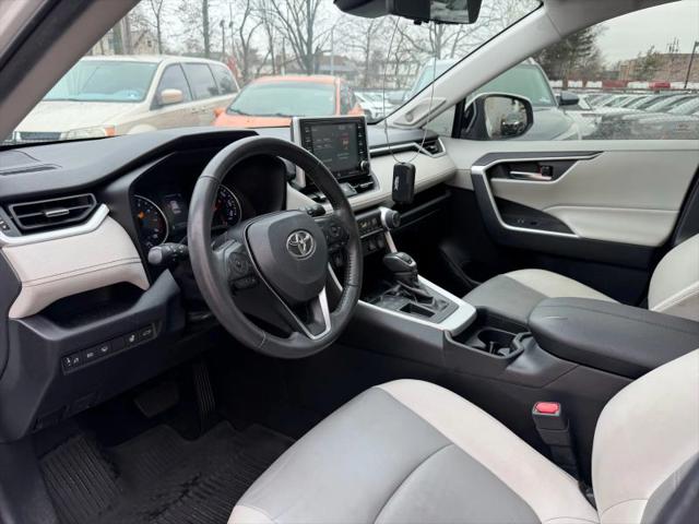 2020 Toyota RAV4 XLE Premium