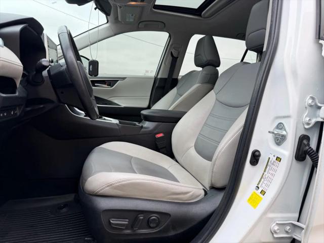 2020 Toyota RAV4 XLE Premium