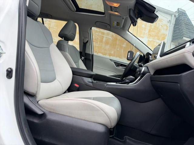 2020 Toyota RAV4 XLE Premium
