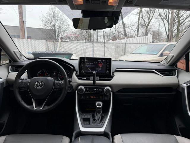 2020 Toyota RAV4 XLE Premium