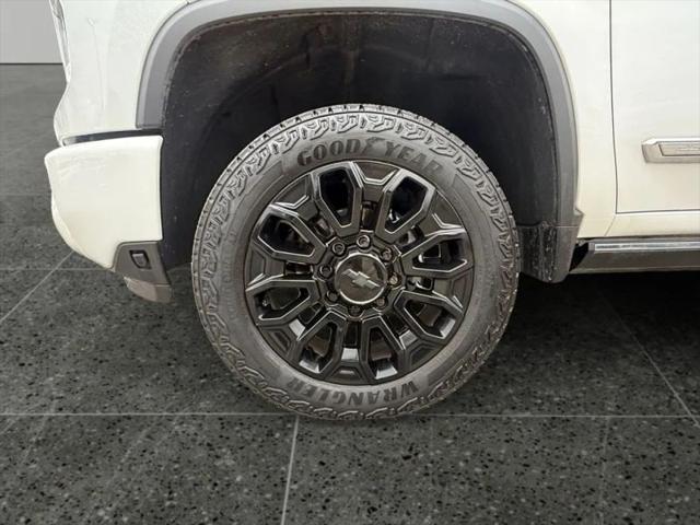 2025 Chevrolet Silverado 2500HD 4WD Crew Cab Standard Bed High Country