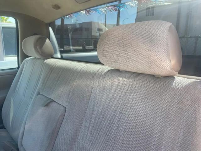 2000 Toyota Tundra Base