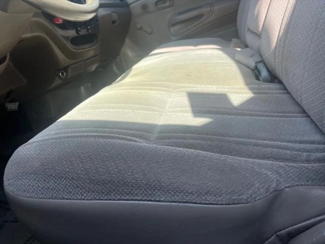 2000 Toyota Tundra Base