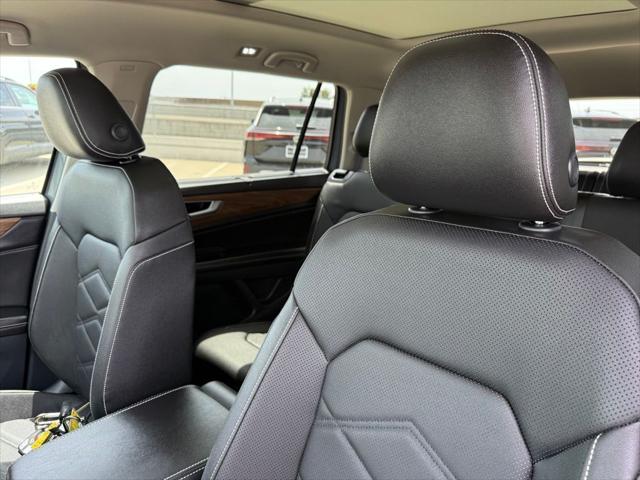 2026 Volkswagen Atlas SE with Technology