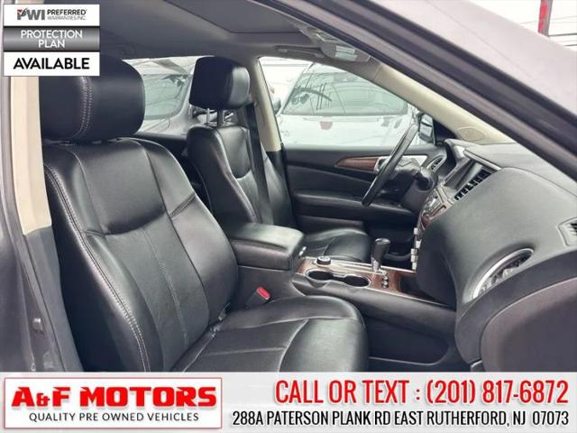 2017 Nissan Pathfinder Platinum