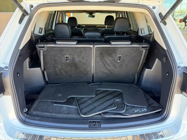 2023 Volkswagen Atlas 3.6L V6 SEL R-Line Black