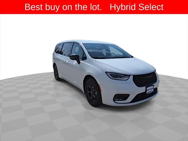 2024 Chrysler Pacifica Hybrid S Appearance Pkg