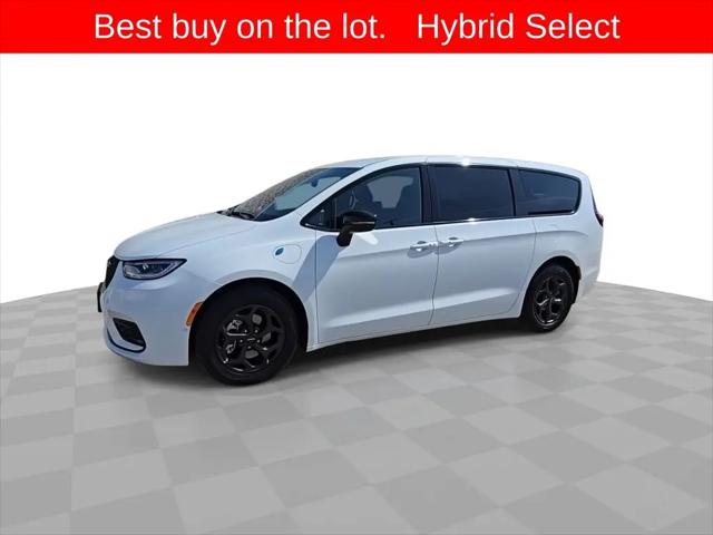 2024 Chrysler Pacifica Hybrid S Appearance Pkg