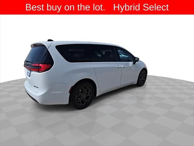 2024 Chrysler Pacifica Hybrid S Appearance Pkg