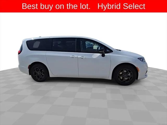 2024 Chrysler Pacifica Hybrid S Appearance Pkg