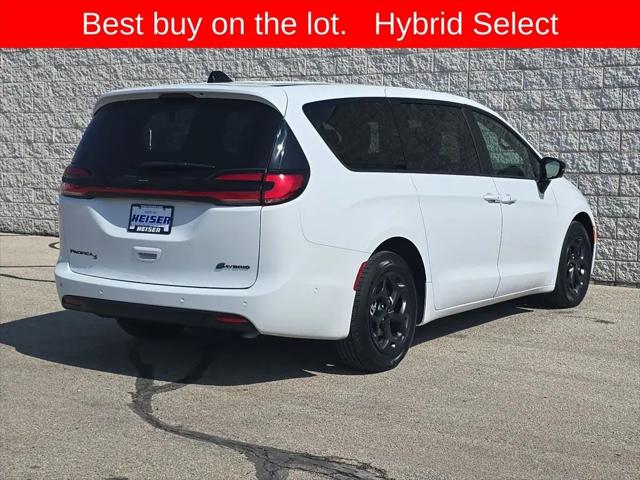 2024 Chrysler Pacifica Hybrid S Appearance Pkg