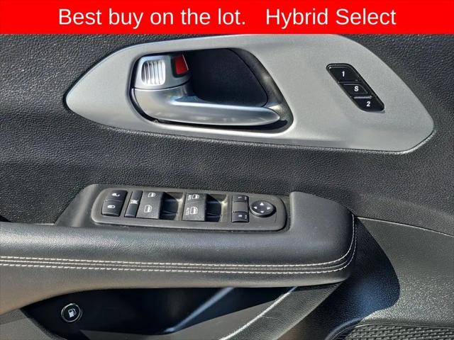2024 Chrysler Pacifica Hybrid S Appearance Pkg