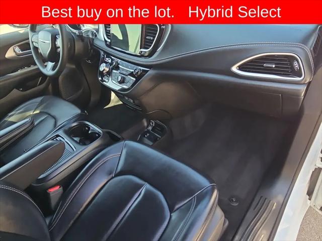 2024 Chrysler Pacifica Hybrid S Appearance Pkg