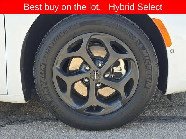 2024 Chrysler Pacifica Hybrid S Appearance Pkg
