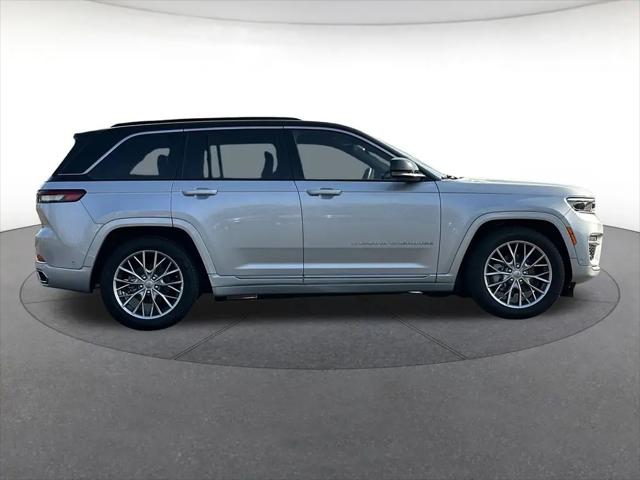2025 Jeep Grand Cherokee Summit 4x4