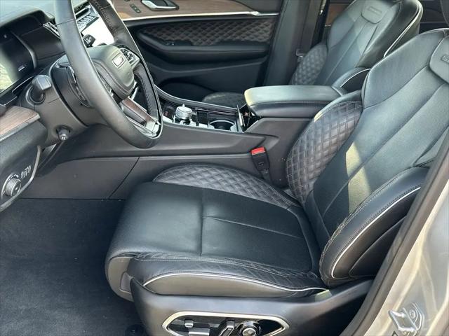 2025 Jeep Grand Cherokee Summit 4x4