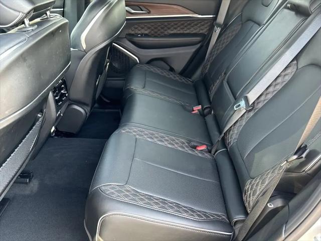 2025 Jeep Grand Cherokee Summit 4x4