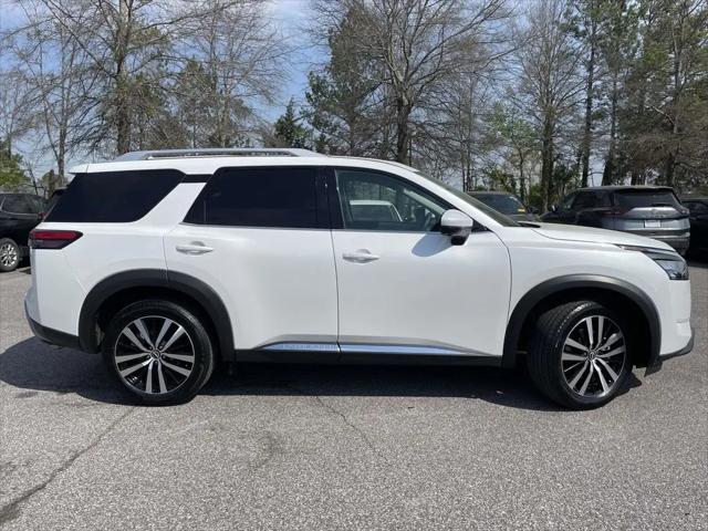 2025 Nissan Pathfinder Platinum FWD