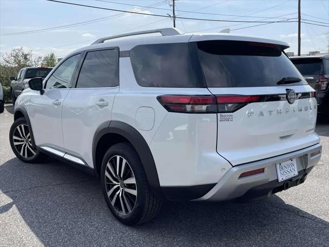 2025 Nissan Pathfinder Platinum FWD