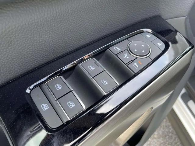 2025 Nissan Pathfinder Platinum FWD