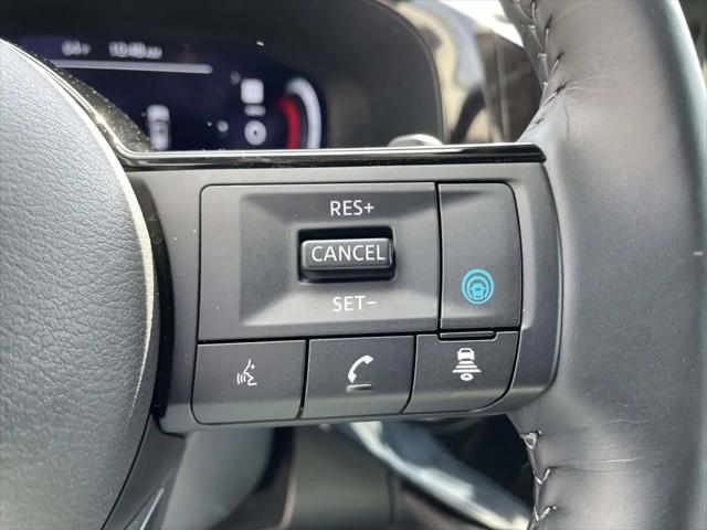 2025 Nissan Pathfinder Platinum FWD