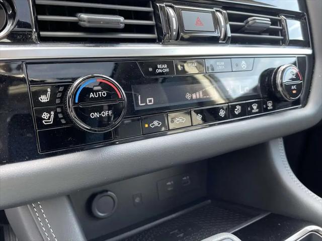 2025 Nissan Pathfinder Platinum FWD