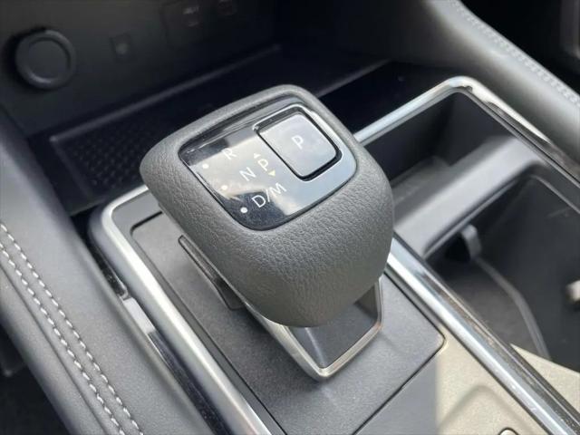 2025 Nissan Pathfinder Platinum FWD