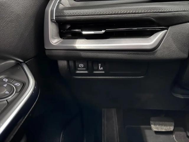 2024 Cadillac XT4 AWD Premium Luxury