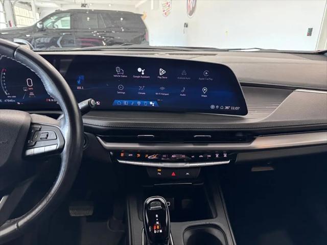 2024 Cadillac XT4 AWD Premium Luxury