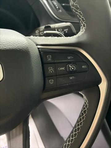 2026 Jeep Grand Cherokee Laredo 4x4