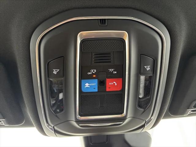 2026 Jeep Grand Cherokee Laredo 4x4