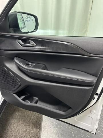 2026 Jeep Grand Cherokee Laredo 4x4