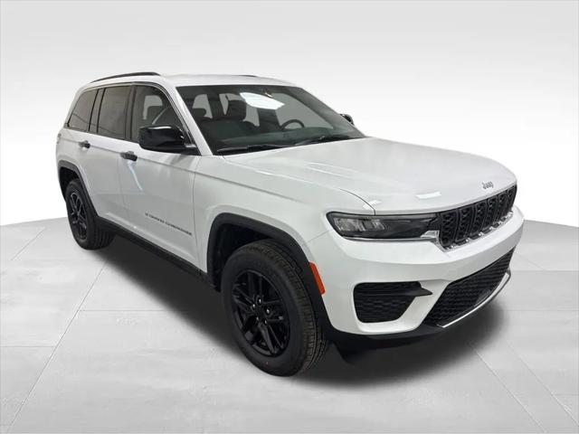 2026 Jeep Grand Cherokee Laredo 4x4