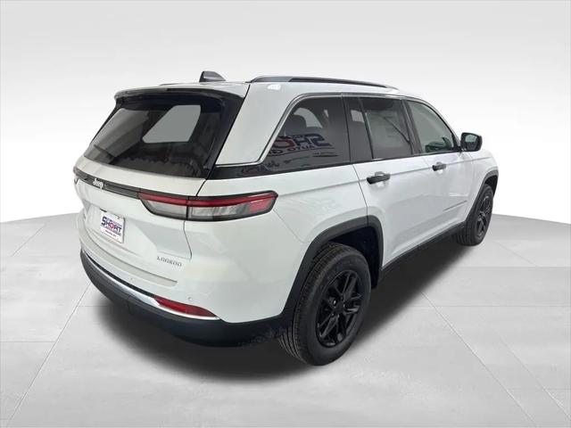2026 Jeep Grand Cherokee Laredo 4x4