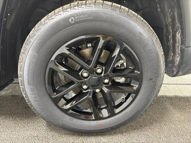 2026 Jeep Grand Cherokee Laredo 4x4