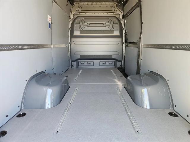 2026 Mercedes-Benz Sprinter 4500 Standard Roof 4-Cyl Diesel HO