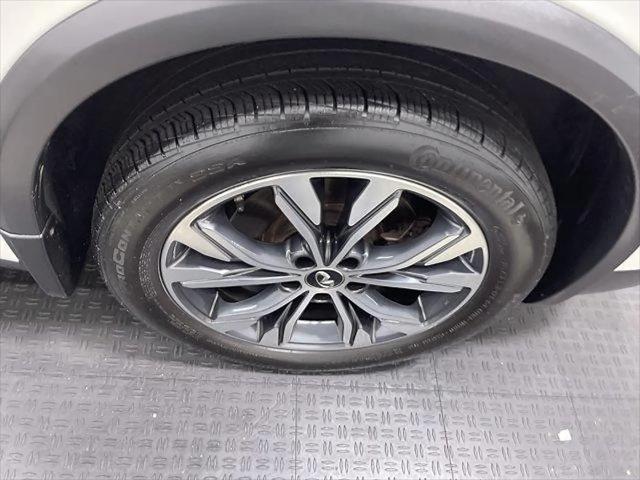 2018 INFINITI QX30 Premium